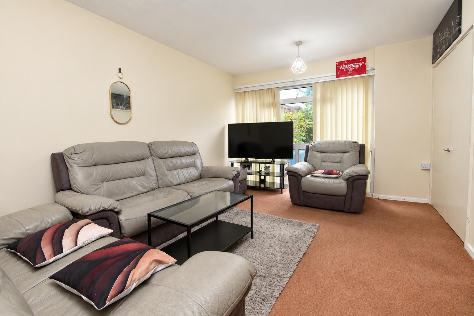 Brabazon Avenue, Wallington